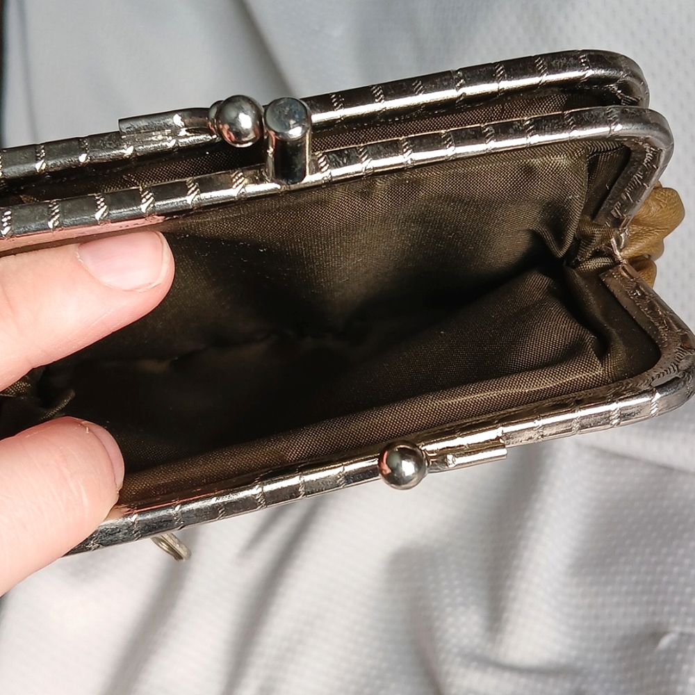 Coin pouch - Picture 10 of 11